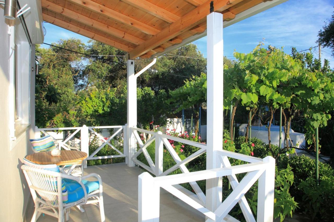 Blue Sky Cottage, Kanouli Beach Halikounas Exterior foto