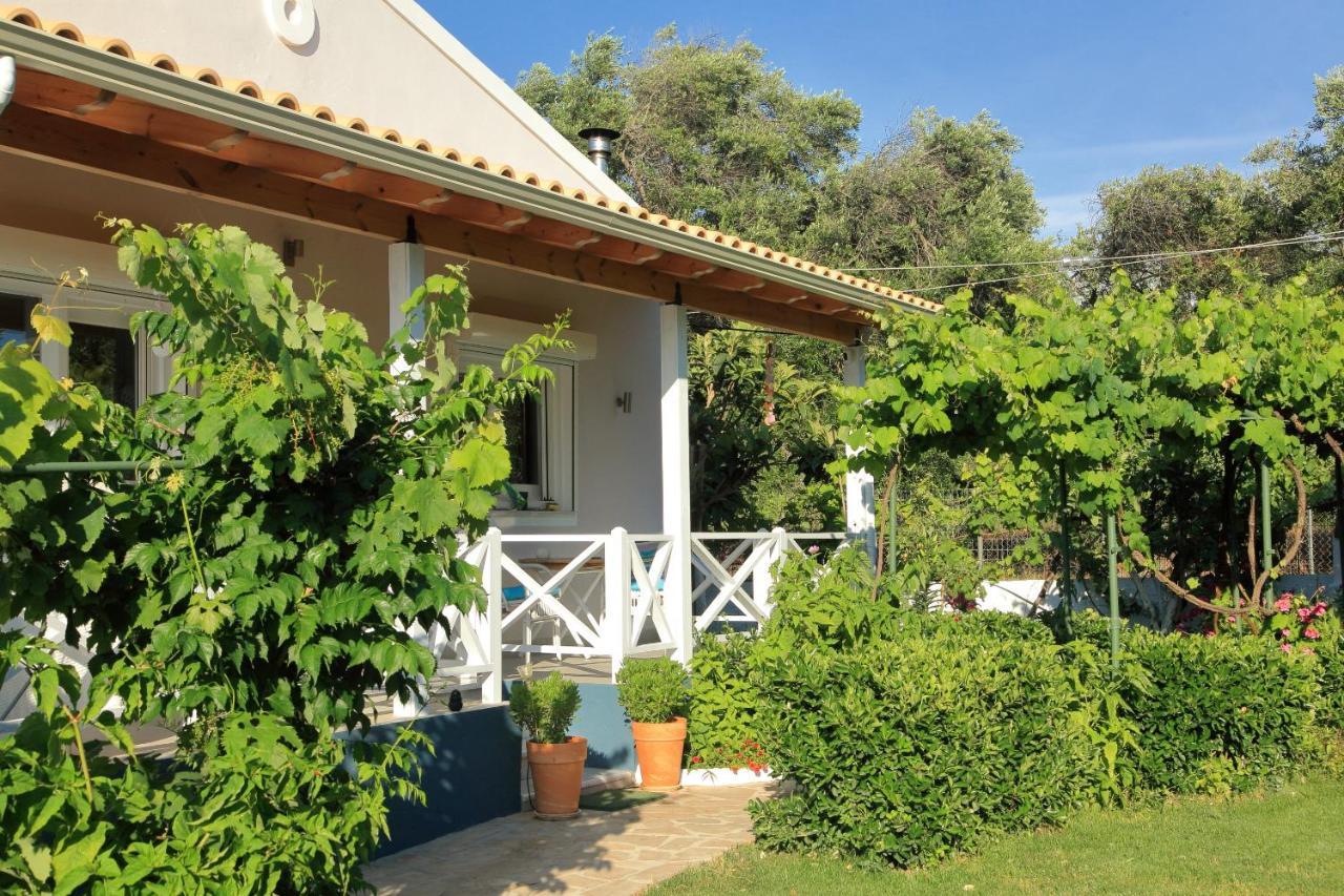 Blue Sky Cottage, Kanouli Beach Halikounas Exterior foto
